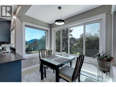 13 SHORELINE Circle | Port Moody British Columbia | Slide Image Eighteen