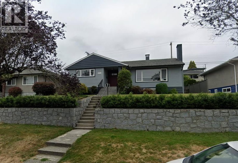 4711 RIDGELAWN Drive Burnaby British Columbia, V5C 3Y1 - 4 Bedrooms Home For Sale