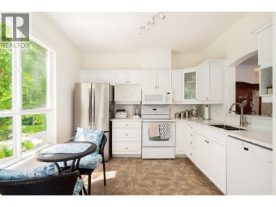 3098 GUILDFORD Way | Coquitlam British Columbia | Slide Image Eight