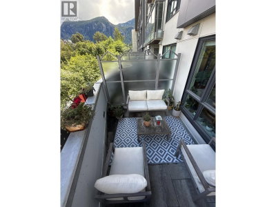 38362 BUCKLEY Avenue | Squamish British Columbia | Slide Image Thirteen