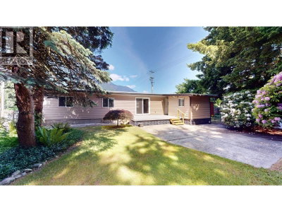 1830 MAMQUAM Road | Squamish British Columbia | Slide Image Three