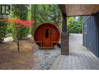 6260 BISHOP Way | Whistler British Columbia | Slide Image Twenty-four