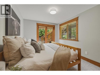 6260 BISHOP Way | Whistler British Columbia | Slide Image Thirty-six