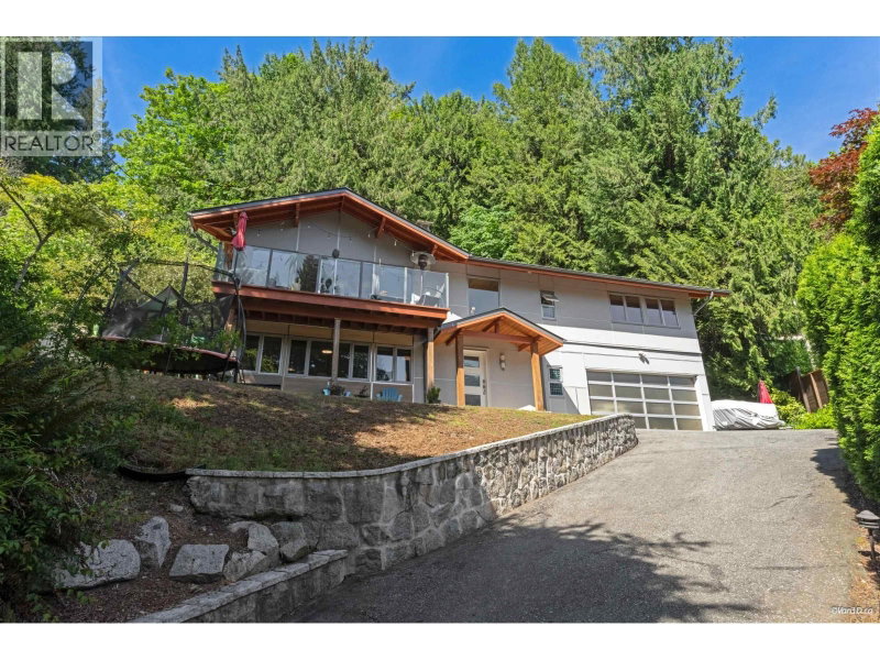3907 BAYRIDGE Place West Vancouver British Columbia, V7V 3K2 - 4 Bedrooms Home For Sale