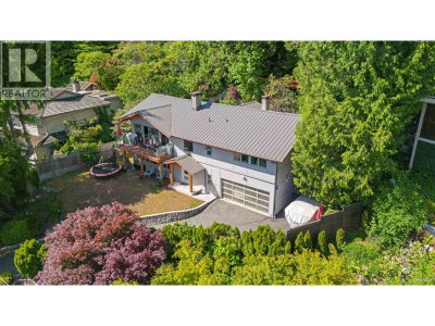 3907 BAYRIDGE Place | West Vancouver British Columbia | Slide Image Twenty-seven
