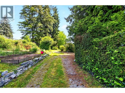655 MACINTOSH Street | Coquitlam British Columbia | Slide Image Thirty