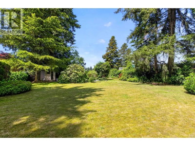655 MACINTOSH Street | Coquitlam British Columbia | Slide Image Thirty-two