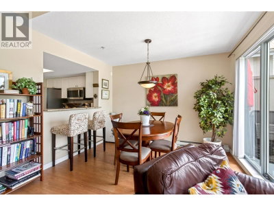 220 NEWPORT Drive | Port Moody British Columbia | Slide Image Eleven