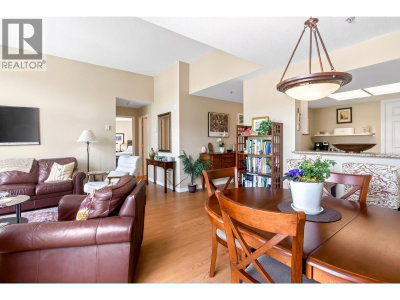 220 NEWPORT Drive | Port Moody British Columbia | Slide Image Thirteen
