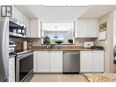 220 NEWPORT Drive | Port Moody British Columbia | Slide Image Seventeen