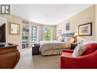 220 NEWPORT Drive | Port Moody British Columbia | Slide Image Twenty-one