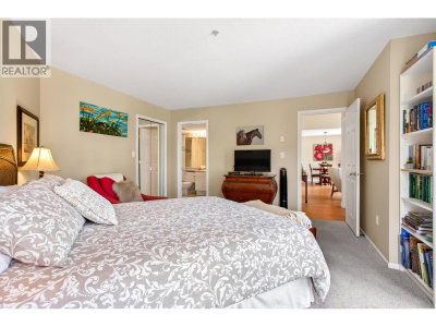 220 NEWPORT Drive | Port Moody British Columbia | Slide Image Twenty-two