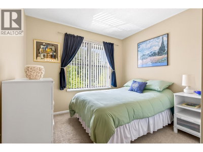 220 NEWPORT Drive | Port Moody British Columbia | Slide Image Twenty-four