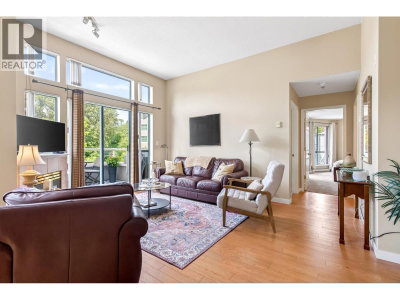 220 NEWPORT Drive | Port Moody British Columbia | Slide Image Seven