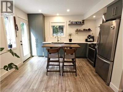 40755 THUNDERBIRD Ridge | Squamish British Columbia | Slide Image Twenty