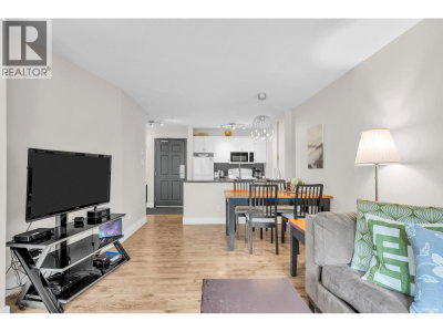 4800 SPEARHEAD Drive | Whistler British Columbia | Slide Image Three
