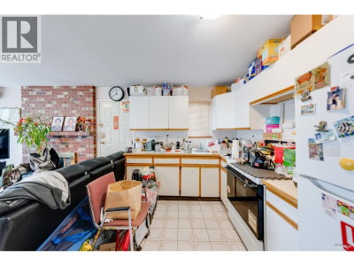 2945 GRAVELEY Street | Vancouver British Columbia | Slide Image Seventeen