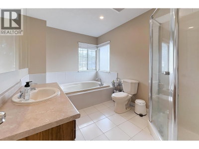 12271 234 Street | Maple Ridge British Columbia | Slide Image Twenty-one