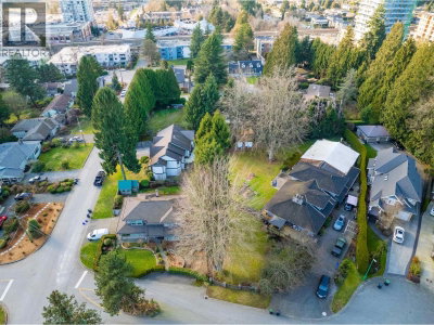 525 PERTH Avenue | Coquitlam British Columbia | Slide Image Nine