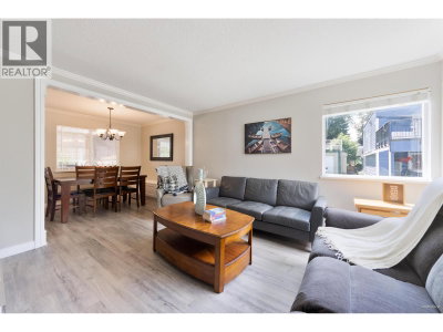 2986 COAST MERIDIAN Road | Port Coquitlam British Columbia | Slide Image Eight
