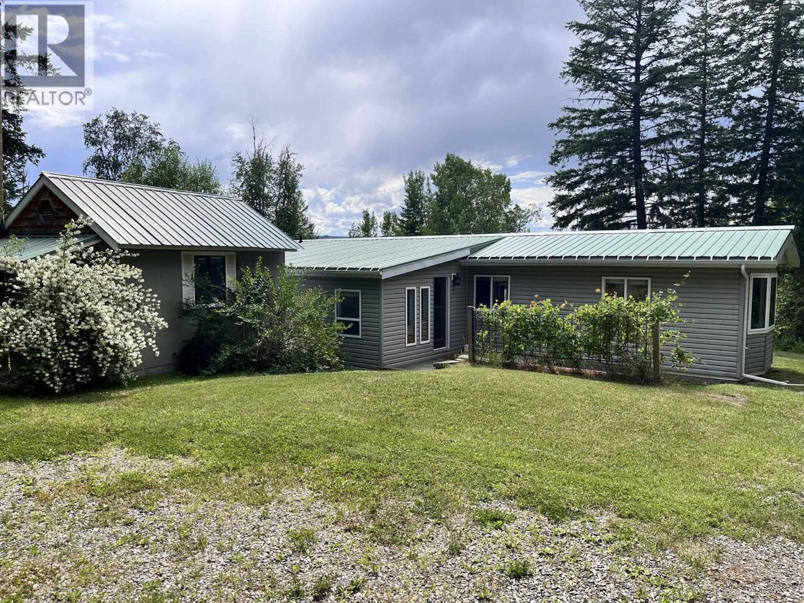 3260 BOESEM Road, Quesnel, British Columbia V2J 6C8