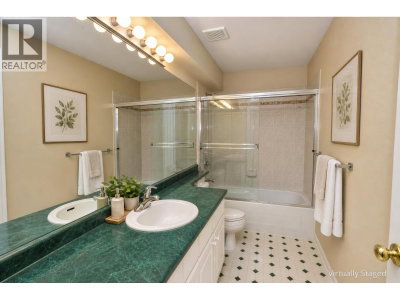 1722 SUGARPINE Court | Coquitlam British Columbia | Slide Image Twenty-one
