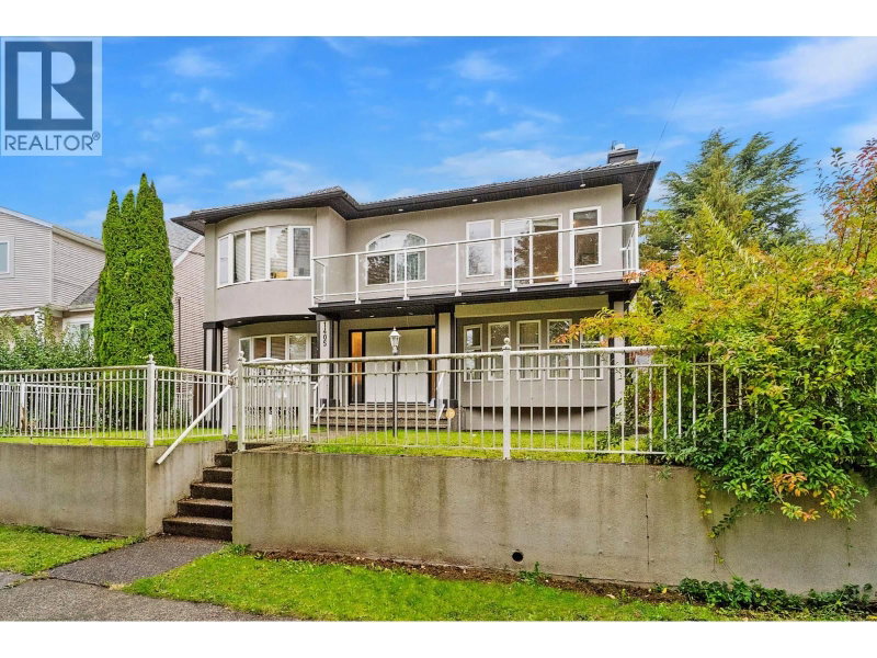 1405 EDINBURGH Street New Westminster British Columbia, V3M 2W3 - 6 Bedrooms Home For Sale