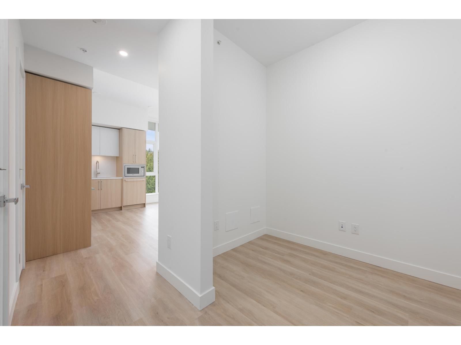 306 - 9675 KING GEORGE BOULEVARD Image 13