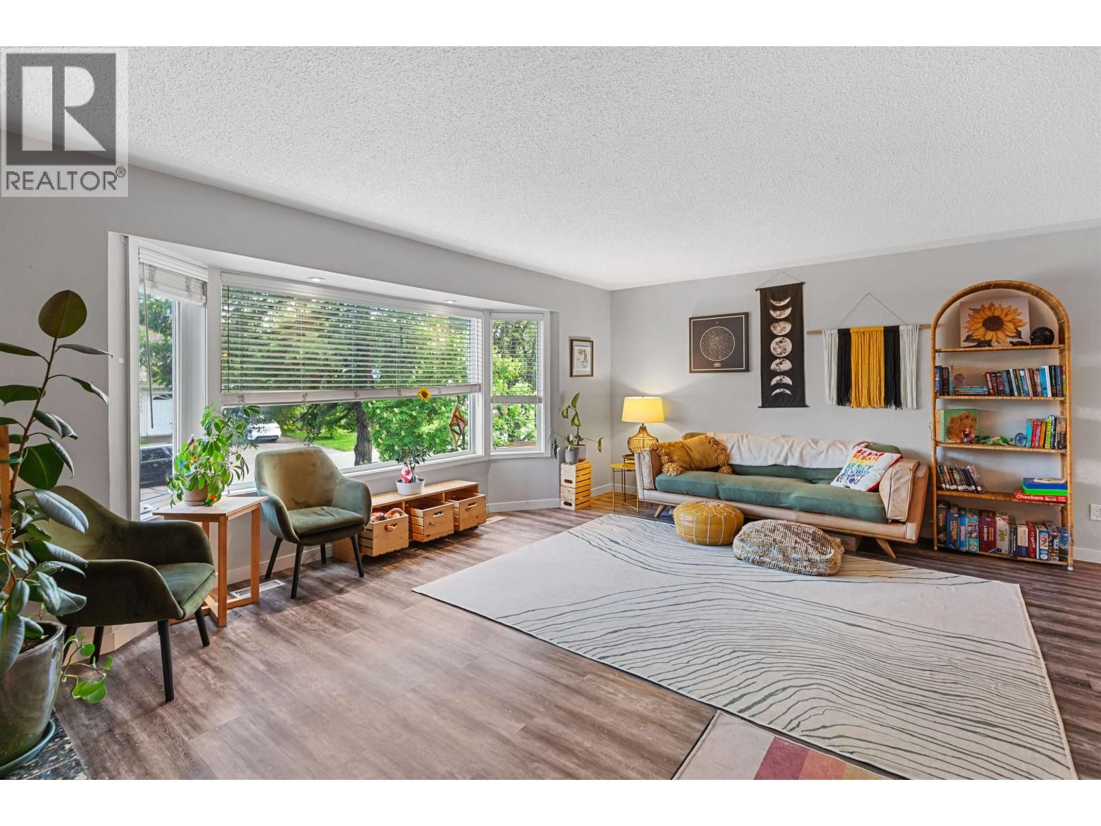 8264 ST JOHN CRESCENT Image 17