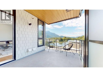 1500 SCOTT Crescent | Squamish British Columbia | Slide Image Eight
