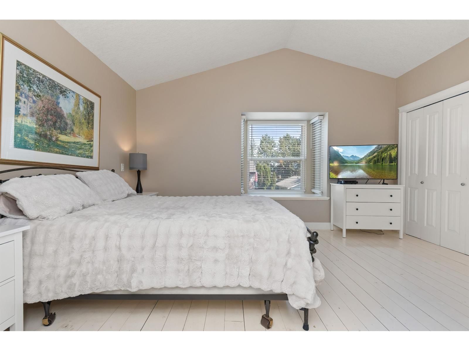 34609 7 AVENUE Image 19