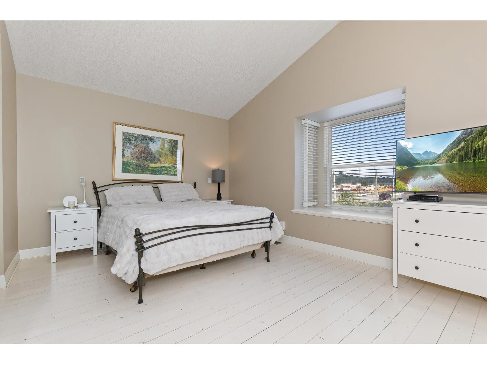 34609 7 AVENUE Image 20