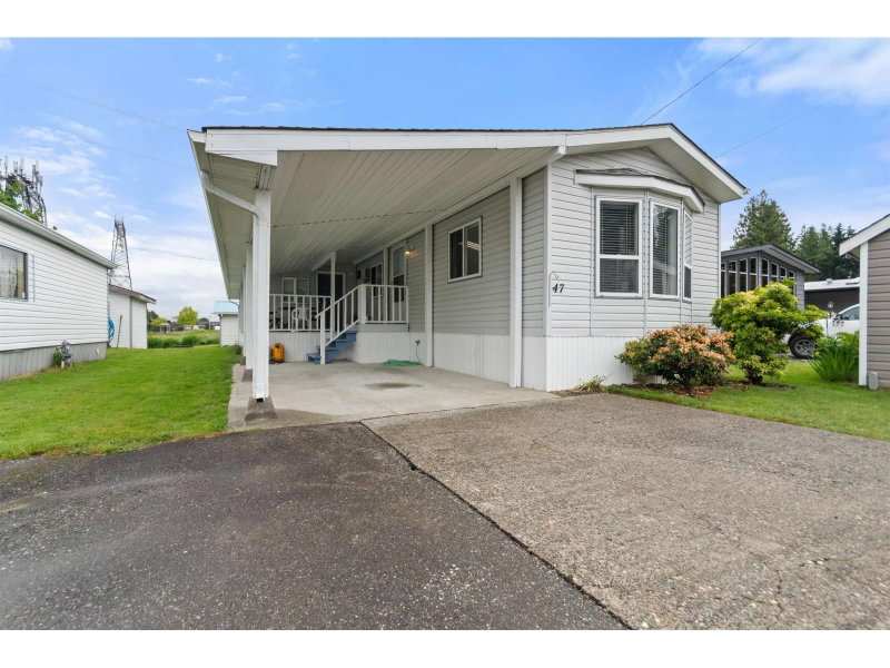 6338 VEDDER Road Chilliwack British Columbia, V2R 3R3 - 2 Bedrooms Home For Sale