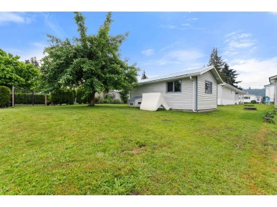 6338 VEDDER Road | Chilliwack British Columbia | Slide Image Five