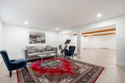 2318 CHANTRELL PARK Drive | Surrey British Columbia | Slide Image Thirty-one