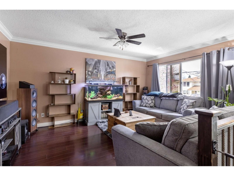 7570 MAY Street Mission British Columbia, V2V 3E1 - 5 Bedrooms Home For Sale