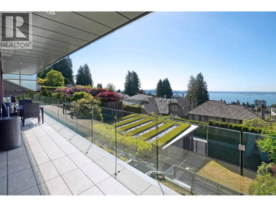 2370 PALMERSTON Avenue | West Vancouver British Columbia | Slide Image Fifteen