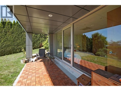 2370 PALMERSTON Avenue | West Vancouver British Columbia | Slide Image Thirty-five