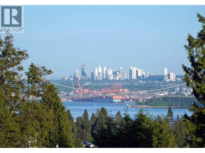 2370 PALMERSTON Avenue | West Vancouver British Columbia | Slide Image Forty