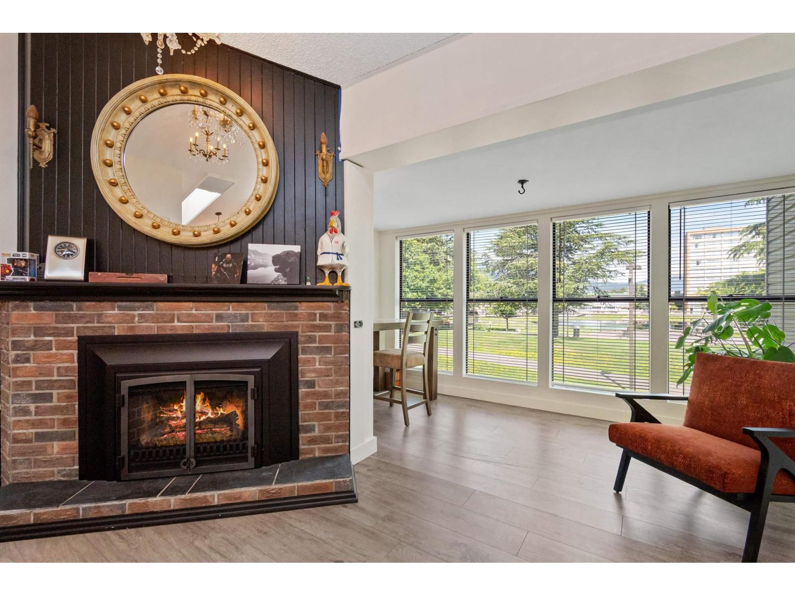 45915 CHEAM Avenue, Chilliwack, British Columbia V2P 1N7