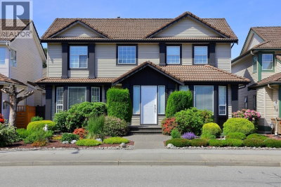 1463 RIVERWOOD Gate | Port Coquitlam British Columbia | Slide Image One