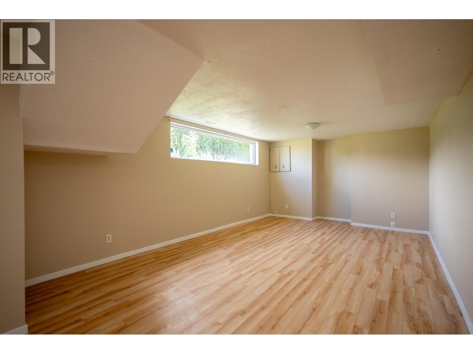 2839 UPLAND STREET Image 22