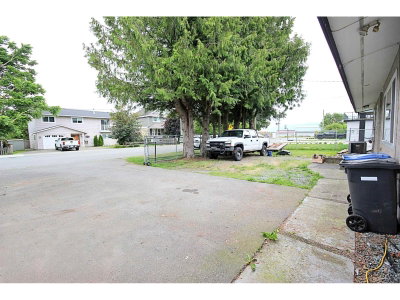 34740 3 Avenue | Abbotsford British Columbia | Slide Image Twelve