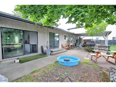 34740 3 Avenue | Abbotsford British Columbia | Slide Image Four