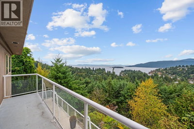 5532 WESTHAVEN Road | West Vancouver British Columbia | Slide Image Thirty-five