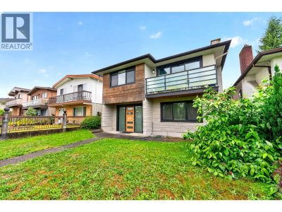 2532 24TH Avenue | Vancouver British Columbia | Slide Image Four
