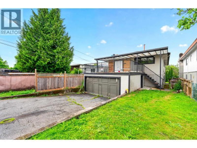 2532 24TH Avenue | Vancouver British Columbia | Slide Image Eight