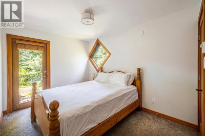 7231 FITZSIMMONS Road | Whistler British Columbia | Slide Image Twenty-two