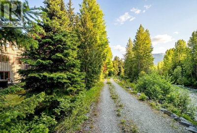 7231 FITZSIMMONS Road | Whistler British Columbia | Slide Image Twenty-seven