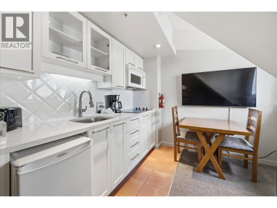 4295 BLACKCOMB Way | Whistler British Columbia | Slide Image Nine